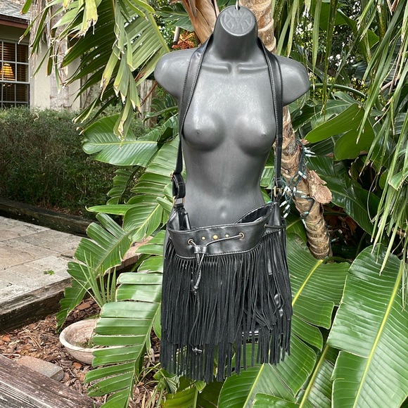 BCBG fringed Crossbody hobo bag - Picture 1 of 13